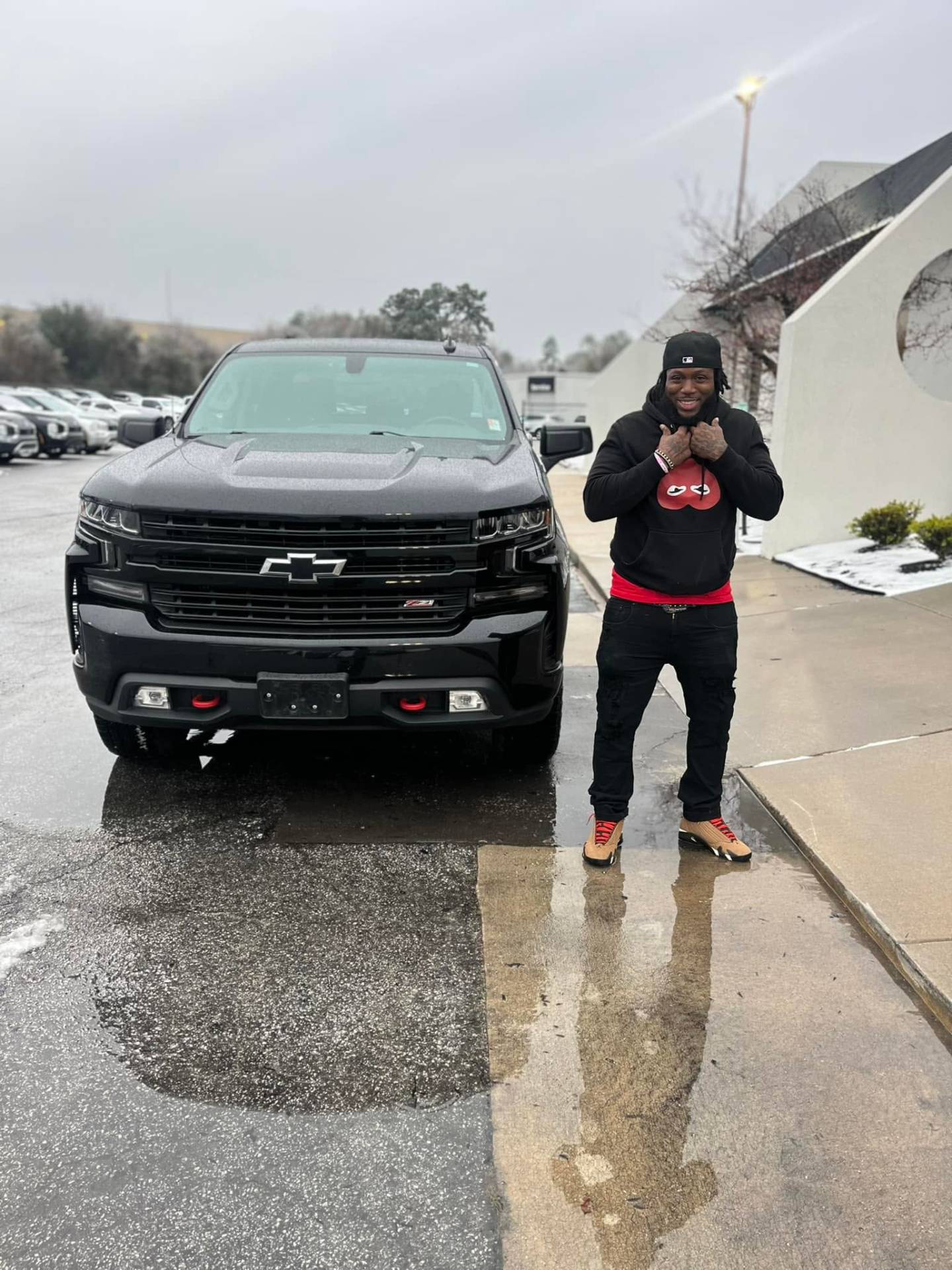 Happy customer with new Chevrolet Silverado Z71